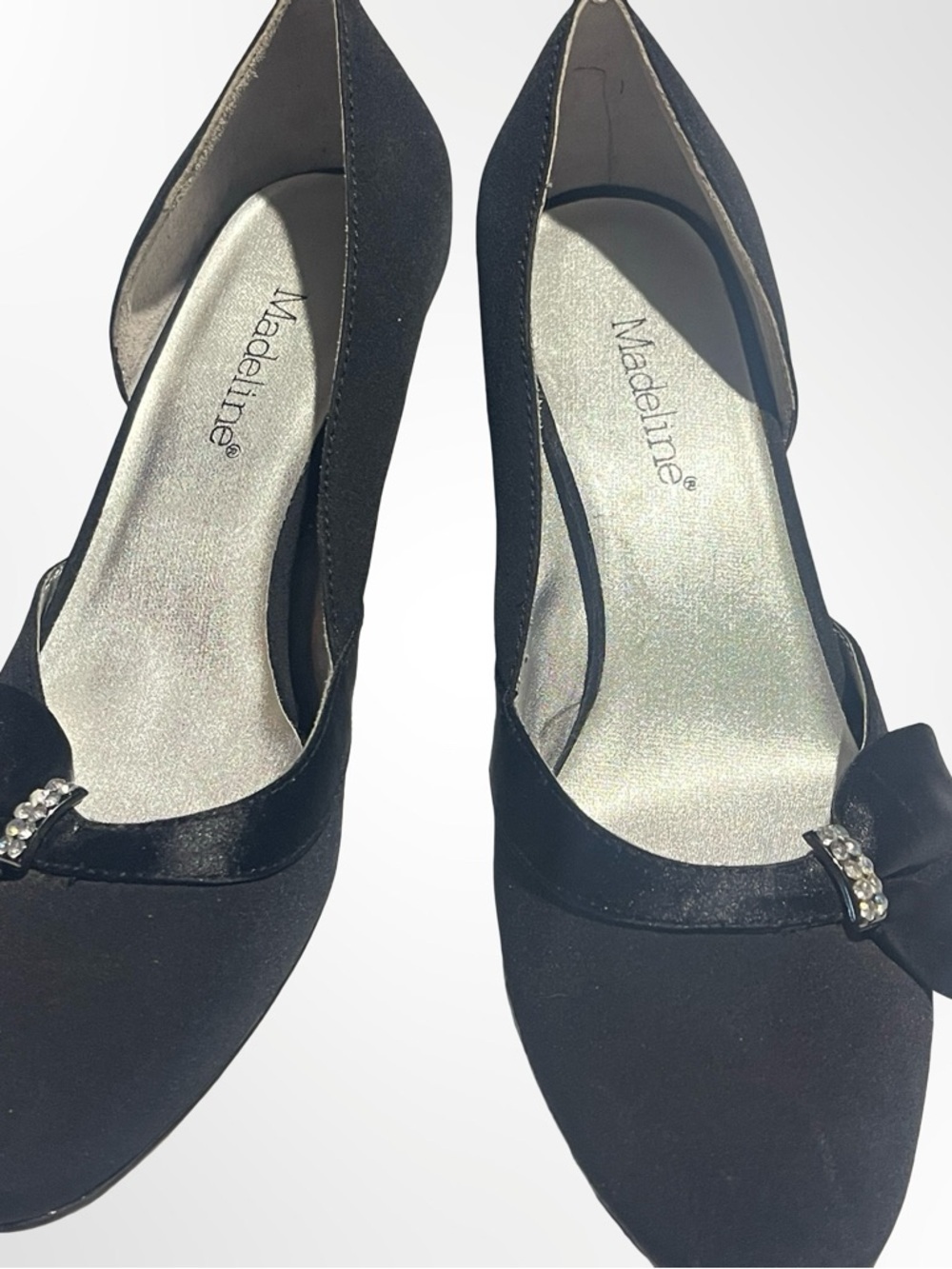 Madeline Black D'Orsay Bow Pumps in size 6.5